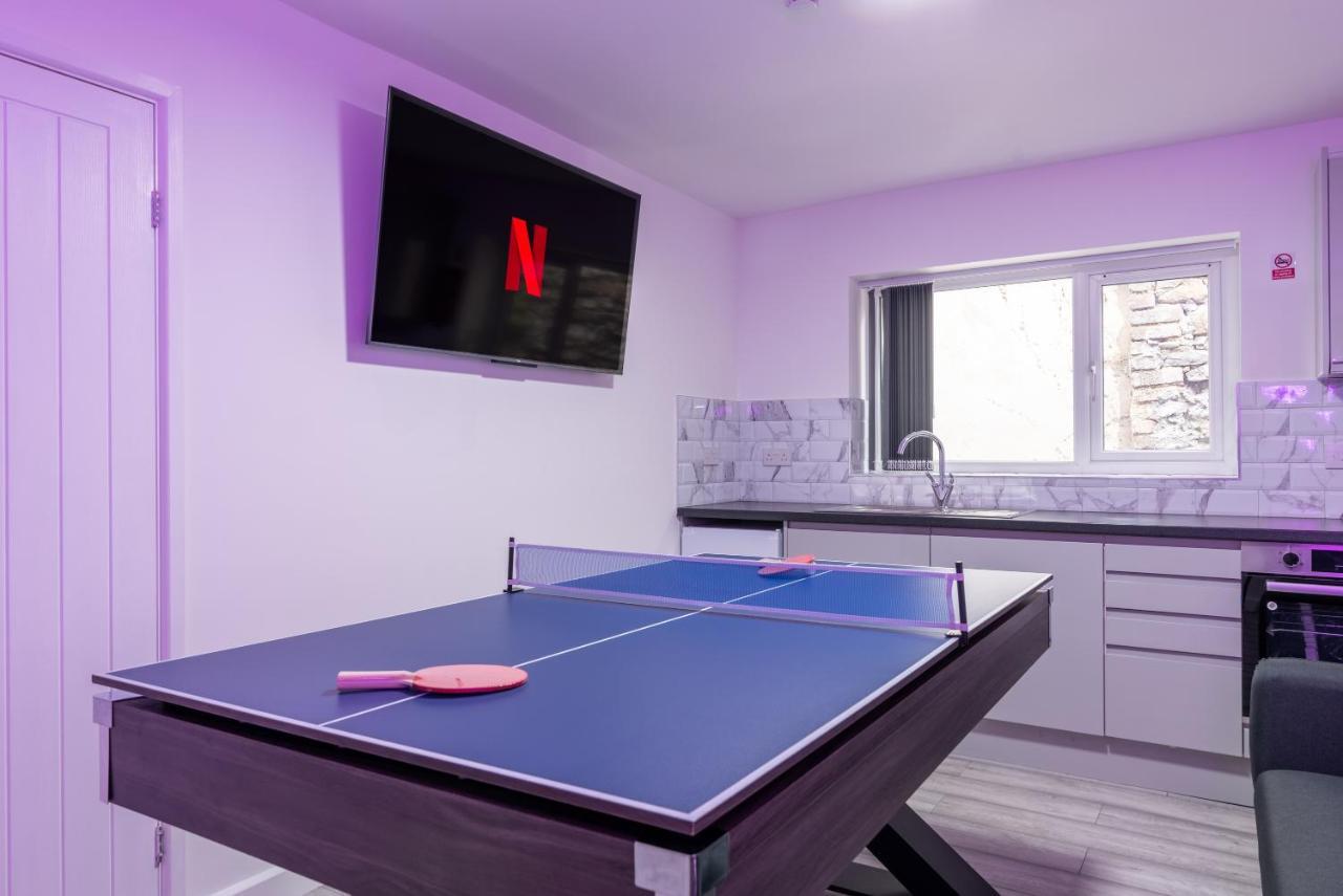 Exquisite Cardiff Apartments- With Garden Lounge & Games Room מראה חיצוני תמונה