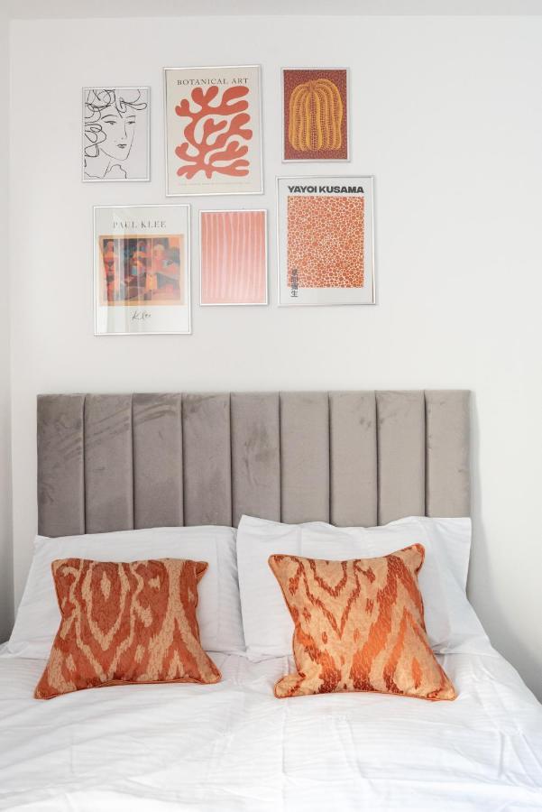 Exquisite Cardiff Apartments- With Garden Lounge & Games Room מראה חיצוני תמונה