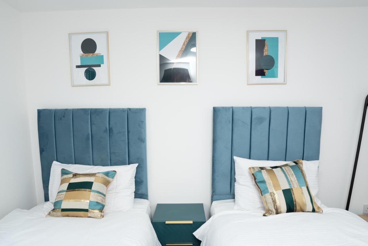 Exquisite Cardiff Apartments- With Garden Lounge & Games Room מראה חיצוני תמונה