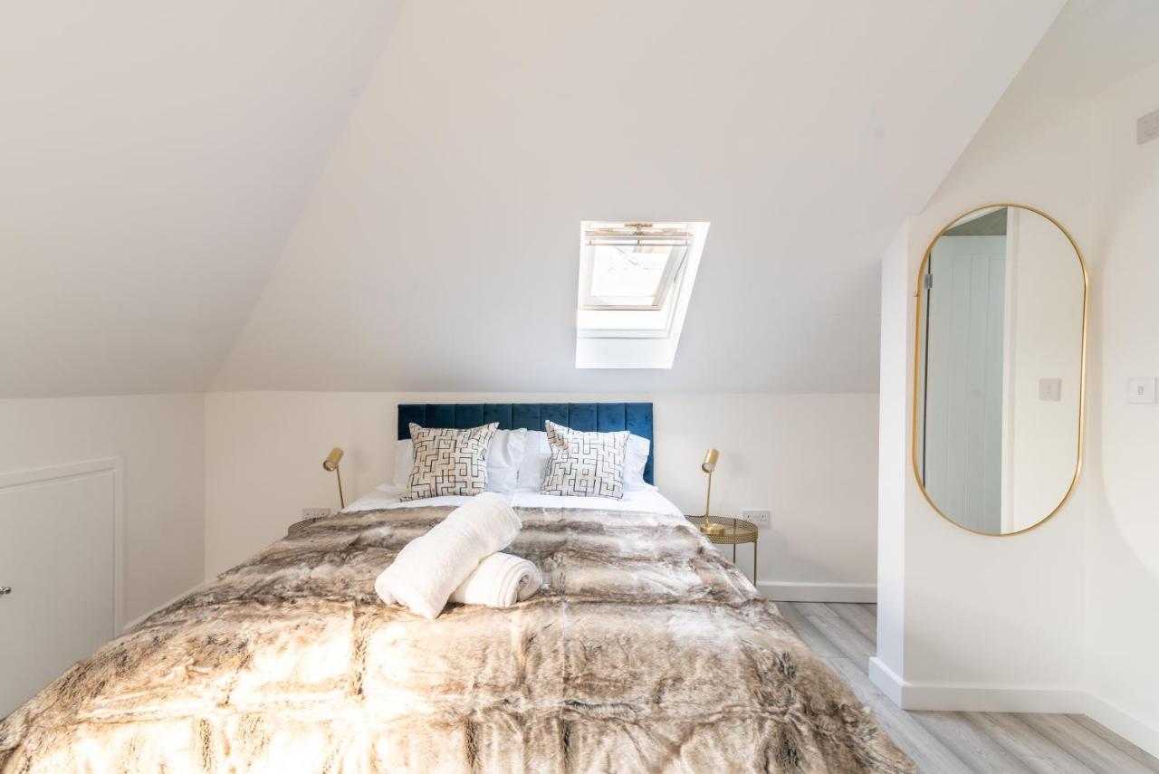 Exquisite Cardiff Apartments- With Garden Lounge & Games Room מראה חיצוני תמונה